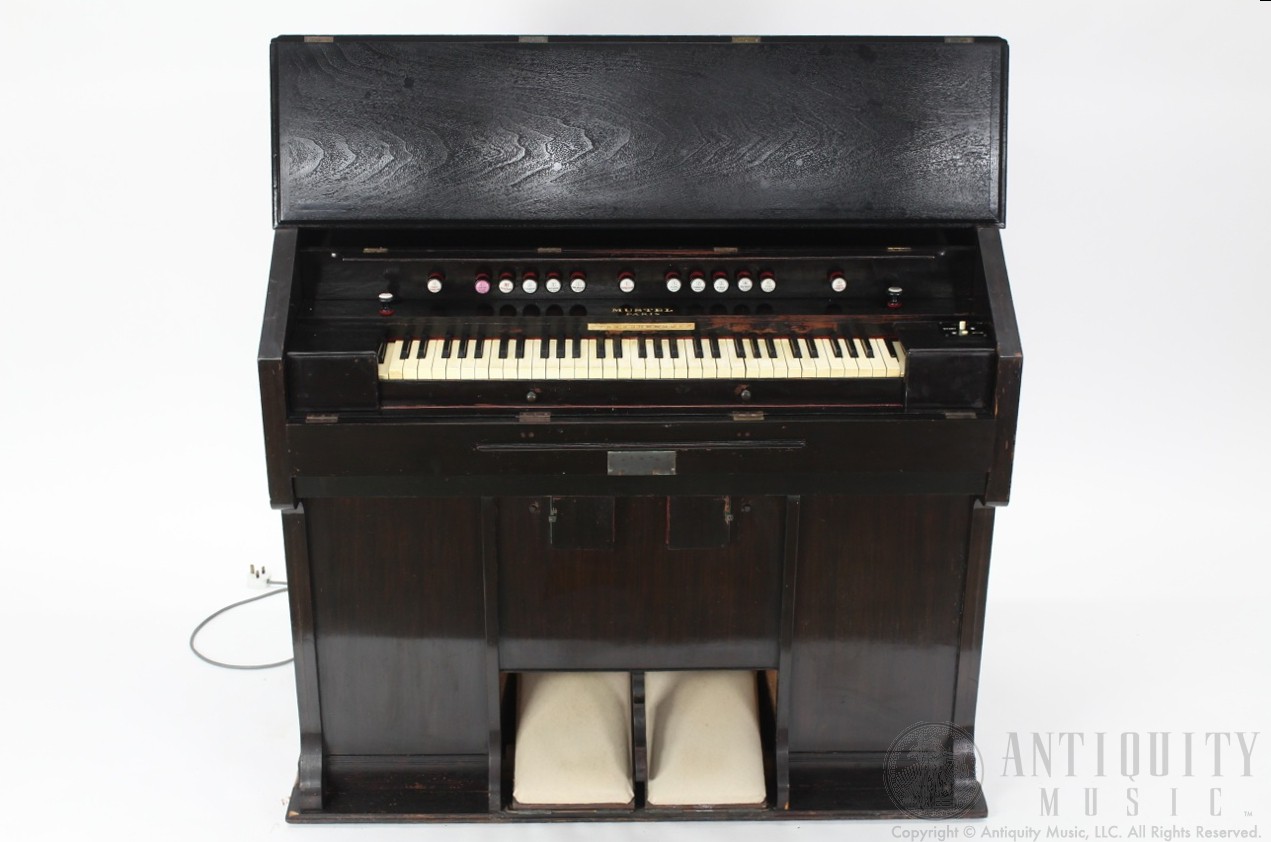 Mustel Paris Harmonium
